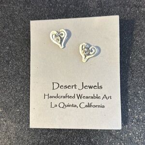 NWT heart earrings